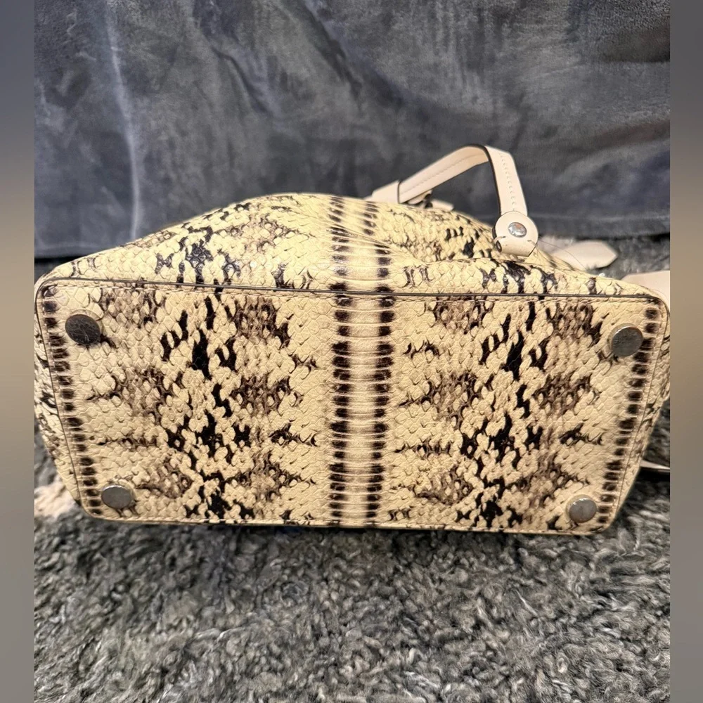 Michael Kors Blakely Medium Bucket Bag in Python‎ Leather, Natural Cream GUC